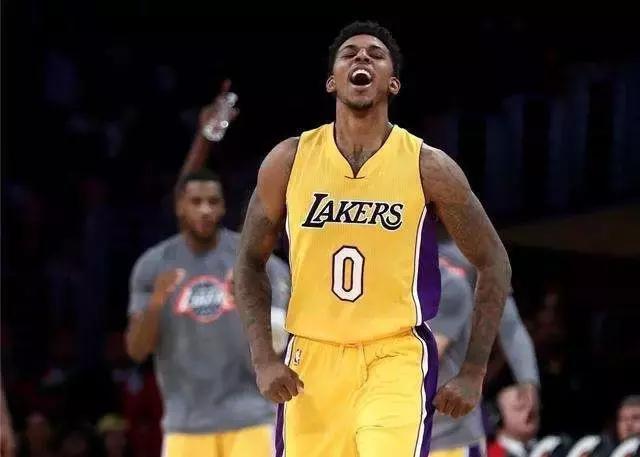 虽然样本有 虽然样本有