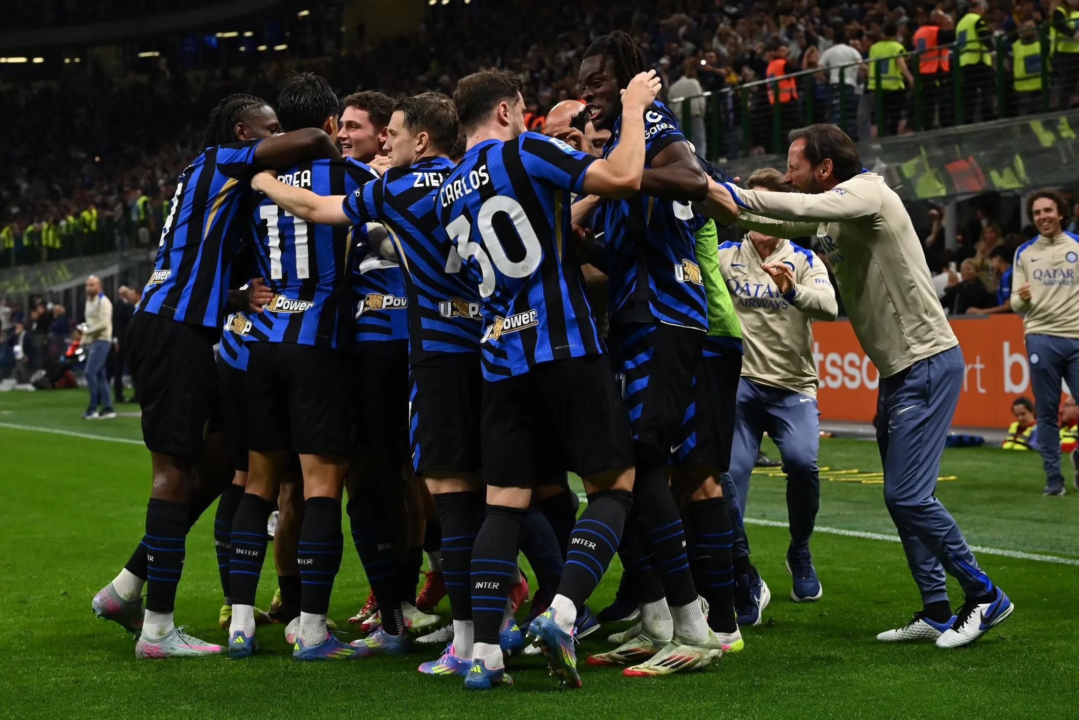 辅以四缝线 辅以四缝线